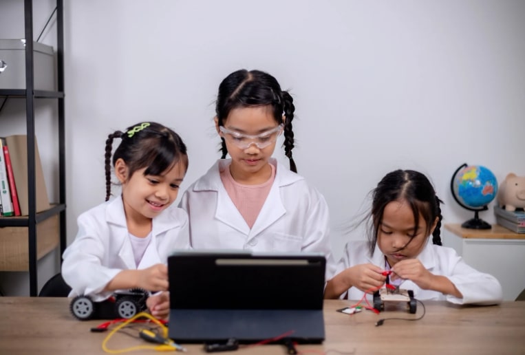 Intelligence artificielle éducative pour enfants